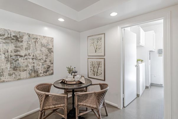 Dining room, Interior, Recessed Lighting
