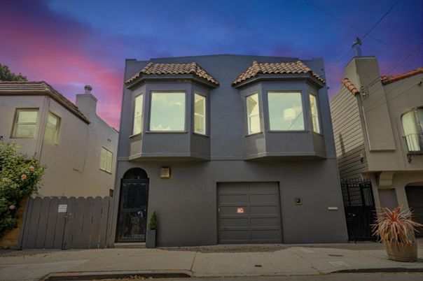 Attached, Exterior, Facade, Spanish Mediterranean