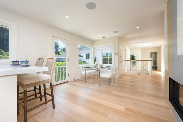 Dining room, Fireplace, Interior, Recessed Lighting, Wood Texture Flooring