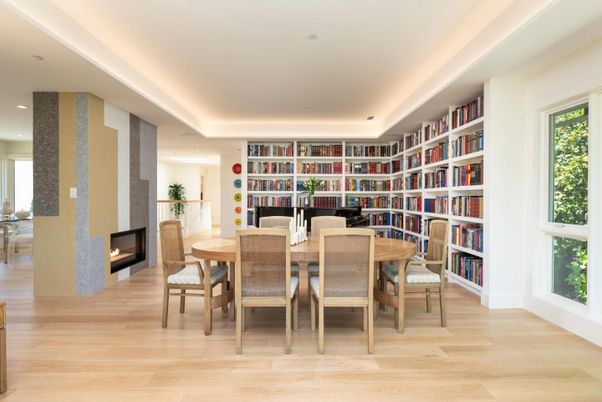Dining room, Fireplace, Interior, Recessed Lighting, Wood Texture Flooring