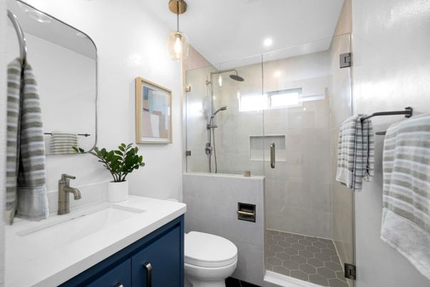 Bathroom, Glass Shower, Interior, Pendant Lights, Recessed Lighting