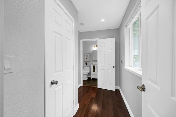 Bathroom, Interior, Recessed Lighting, Wood Texture Flooring