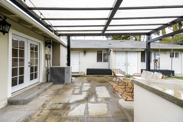 Exterior, Sun Room