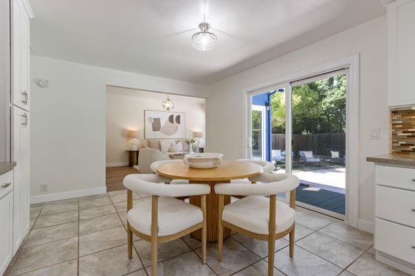 Dining room, Interior