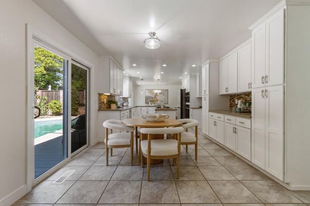 Dining room, Interior, Kitchen, Recessed Lighting