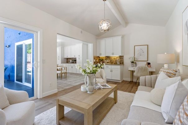 Interior, Kitchen, Living room, Pendant Lights, Wood Texture Flooring