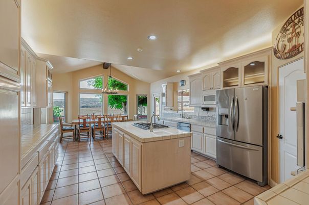 Dining room, Interior, Kitchen, Recessed Lighting