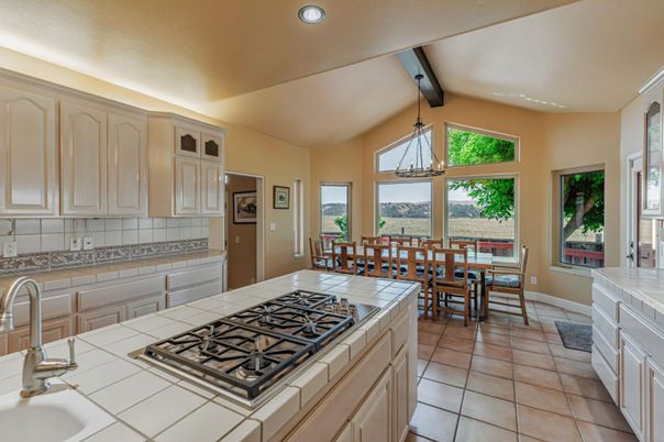 Dining room, Interior, Kitchen, Pendant Lights, Recessed Lighting, Tile Countertops