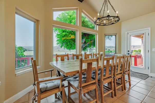 Chandelier, Dining room, Interior, Pendant Lights