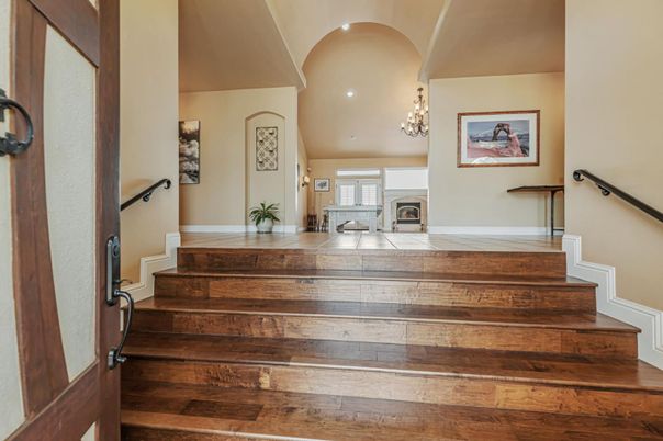 Chandelier, Fireplace, Interior, Recessed Lighting