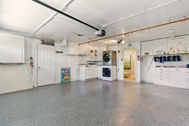 Garage, Interior, Utility Closets, Washer