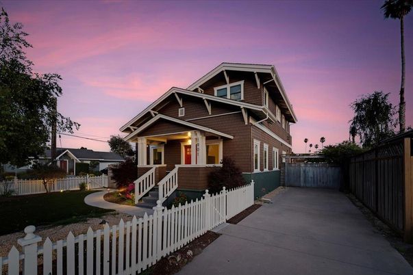 Exterior, Facade, American Craftsman