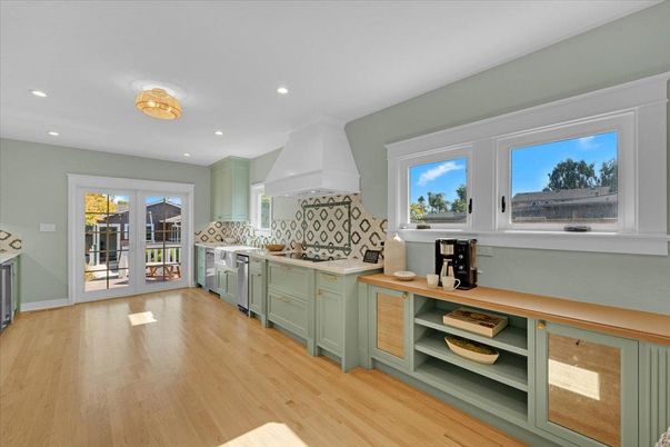 Interior, Kitchen, Recessed Lighting, Wood Texture Flooring