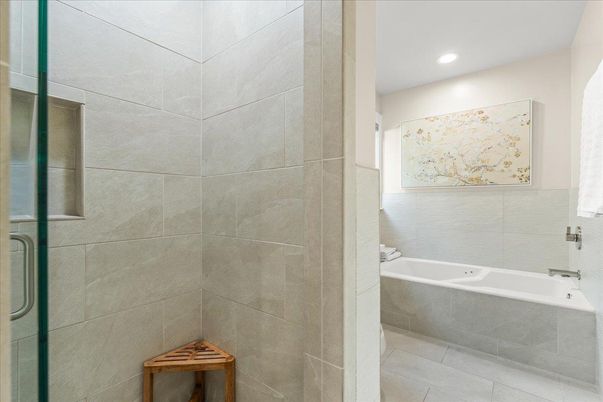 Bathroom, Interior, Recessed Lighting