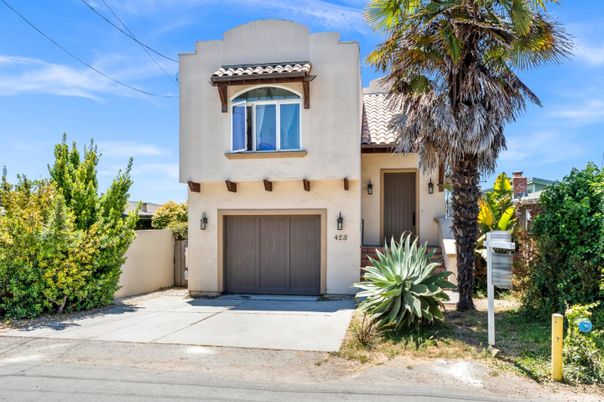 Attached, Exterior, Facade, Spanish Mediterranean
