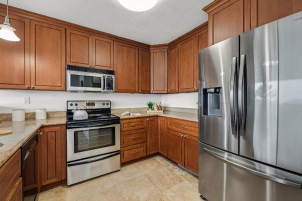 Interior, Kitchen, Pendant Lights, Stainless Steel Appliances