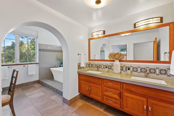 Bathroom, Dual Sink Vanities, Free Standing Baths, Interior
