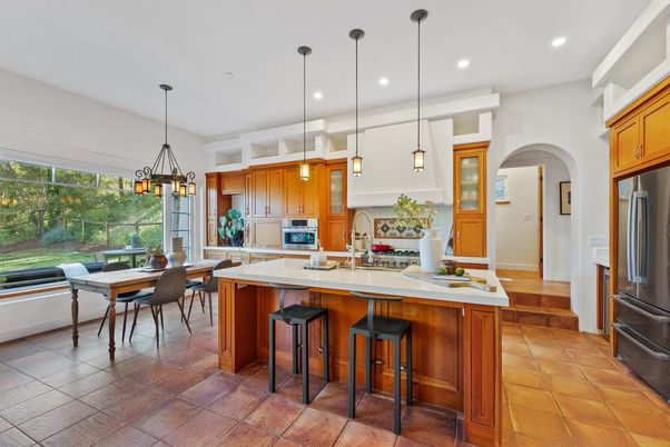 Dining room, Interior, Kitchen, Pendant Lights, Recessed Lighting, Stainless Steel Appliances