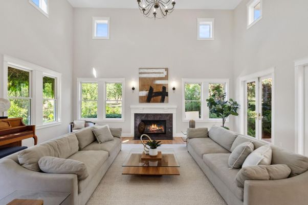 Chandelier, Fireplace, Interior, Living room, Piano