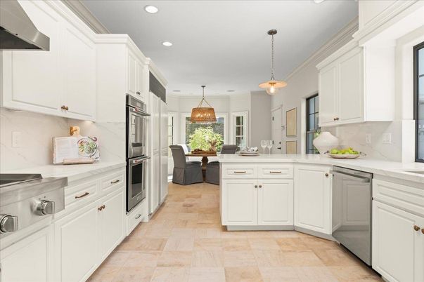 Dining room, Interior, Kitchen, Pendant Lights, Recessed Lighting, Stainless Steel Appliances