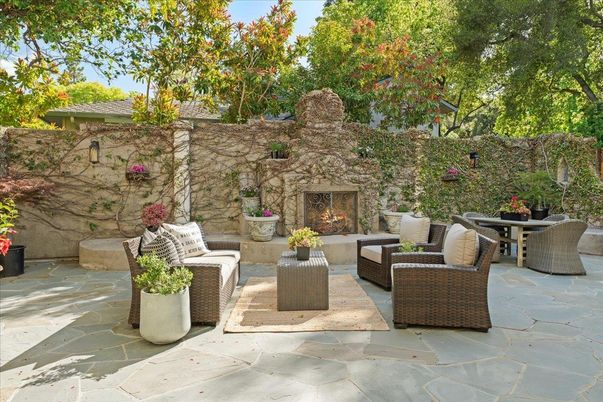 Exterior, Fireplace