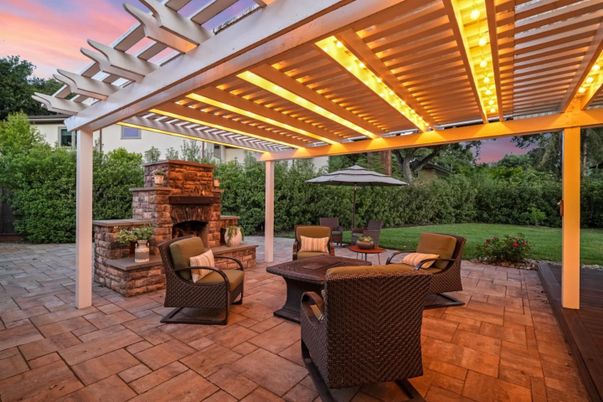 Exterior, Fireplace