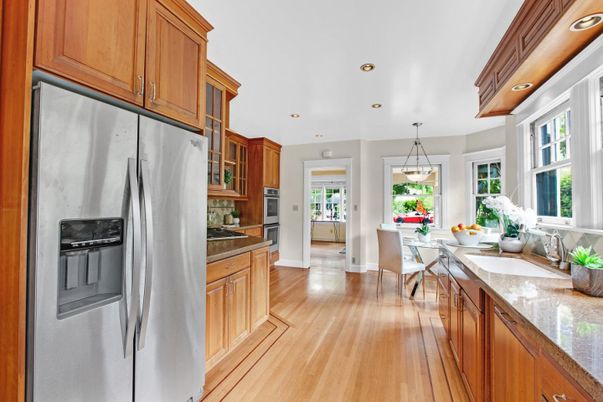Dining room, Interior, Kitchen, Pendant Lights, Recessed Lighting, Wood Texture Flooring