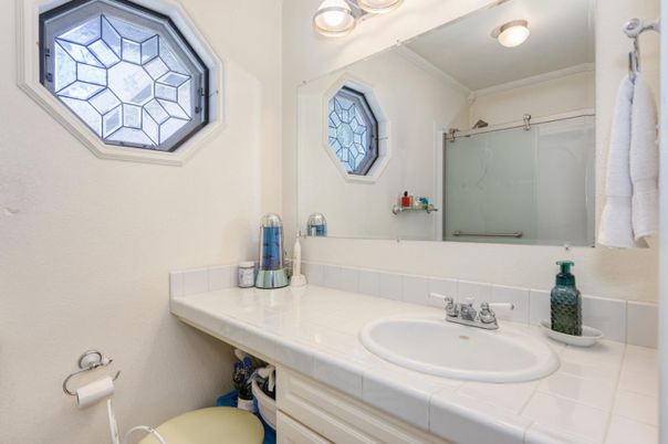 Bathroom, Interior, Tile Countertops
