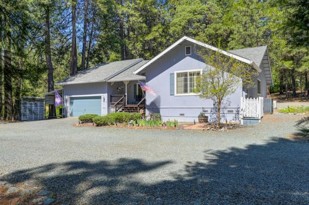 Attached, Exterior, Facade, Ranch