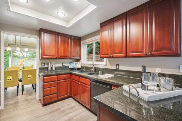 Dining room, Interior, Kitchen, Pendant Lights, Recessed Lighting, Wood Texture Flooring