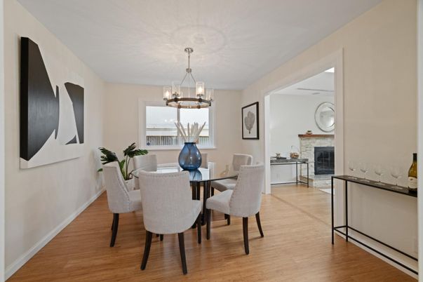 Chandelier, Dining room, Fireplace, Interior, Pendant Lights, Wood Texture Flooring