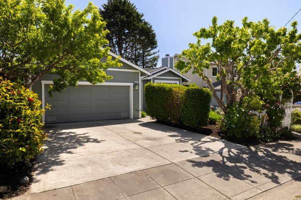 Detached Garage, Exterior