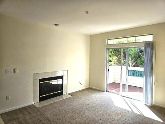 Empty room, Fireplace, Interior