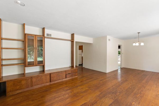 Empty room, Interior, Pendant Lights, Wood Texture Flooring