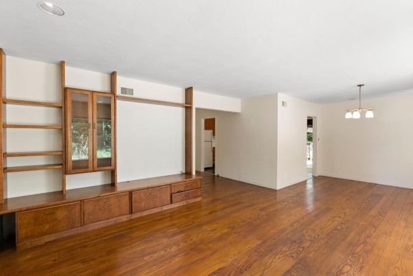 Empty room, Interior, Pendant Lights, Wood Texture Flooring