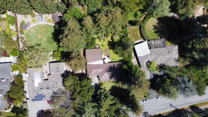Exterior, Drone