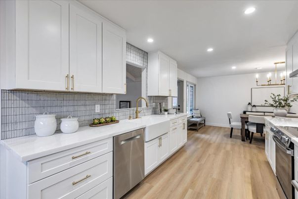 Dining room, Interior, Kitchen, Pendant Lights, Recessed Lighting, Stainless Steel Appliances, Wood Texture Flooring