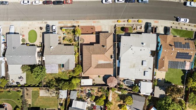 Exterior, Drone