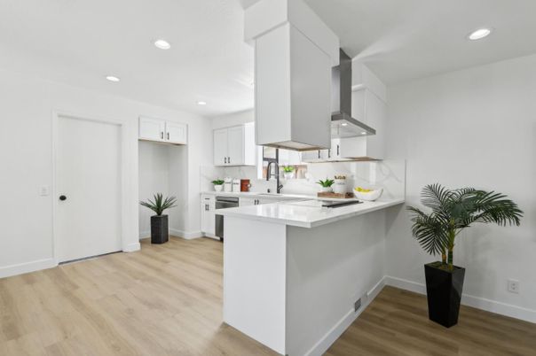 Interior, Kitchen, Recessed Lighting, Wood Texture Flooring