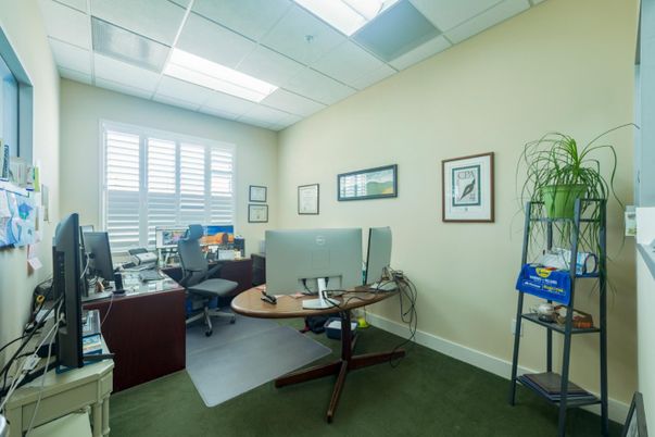 Home Office, Interior