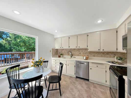 Dining room, Interior, Kitchen, Recessed Lighting, Stainless Steel Appliances