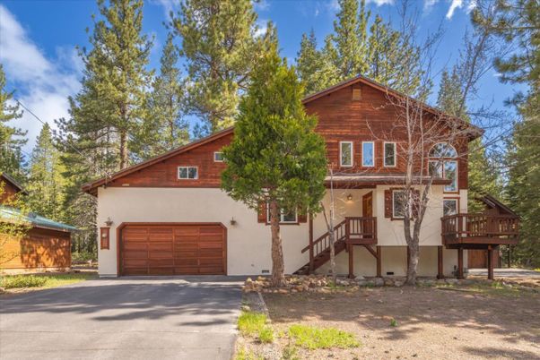 Attached, Exterior, Facade, Log Home