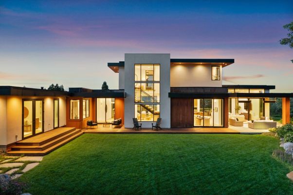Backyard, Exterior, Facade, Modern
