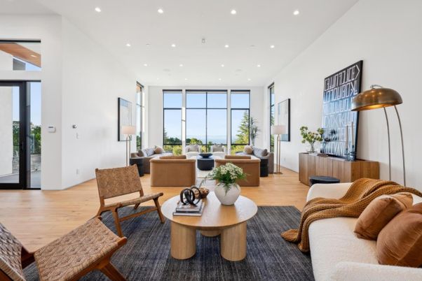 Interior, Living room, Recessed Lighting, Wood Texture Flooring