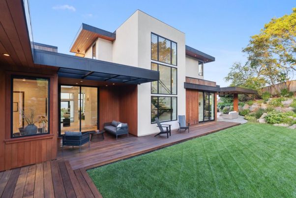 Backyard, Exterior, Facade, Modern