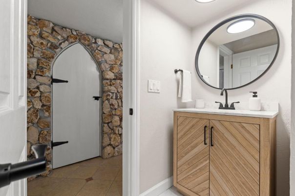 Bathroom, Interior, Recessed Lighting, Stone Walls