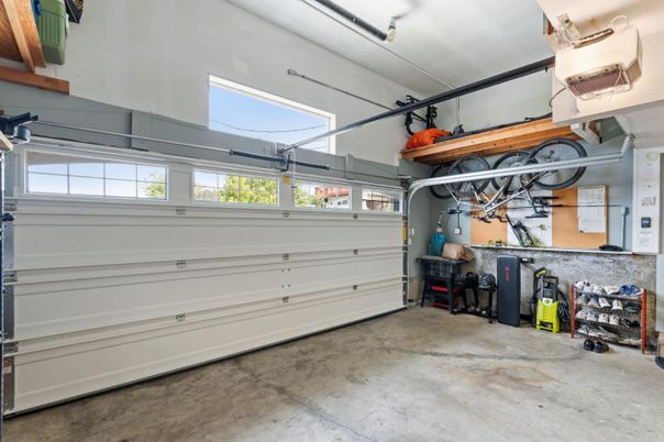 Garage, Interior