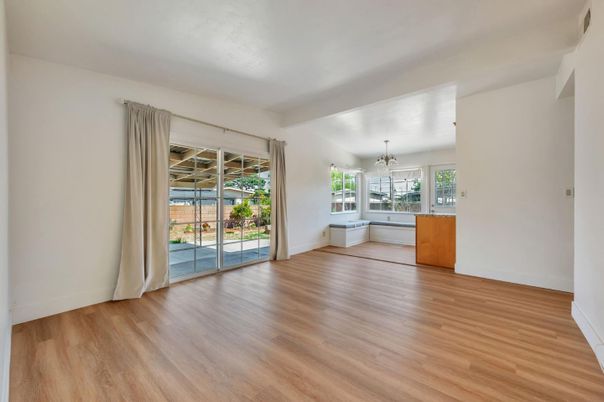 Chandelier, Empty room, Interior, Wood Texture Flooring