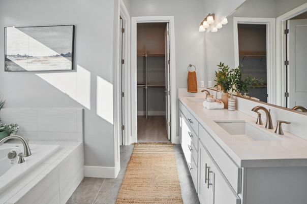 Bathroom, Dual Sink Vanities, Interior