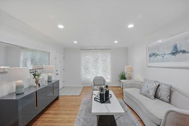 Interior, Living room, Recessed Lighting, Wood Texture Flooring